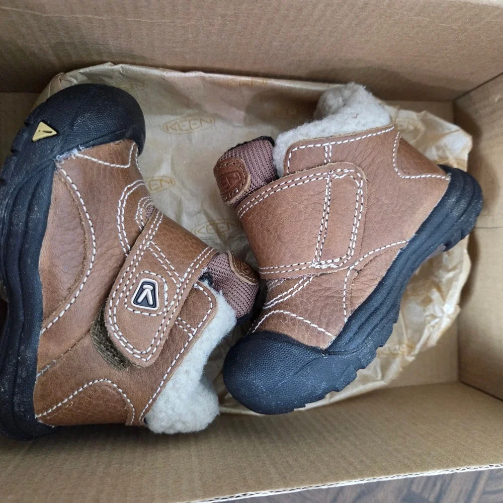 NWT KEEN Kootenay‎ Leather Winter Snow Boots Tots 4